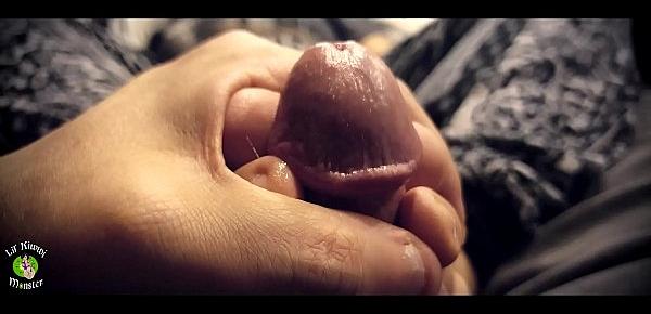  SLEEPY Footjob from Kiwwi on the couch! *FULL Version on XVIDEOS RED*